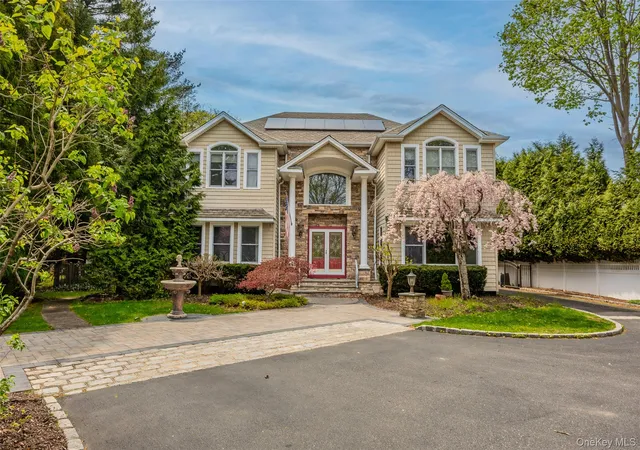 Photo 2 of Sale Pending at 138 Cambon Ave, Saint James, NY 11780 | MLS# 991522 | Listing updated on 2026-05-28