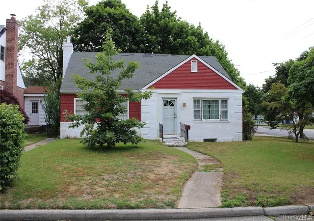 Homes for sale in Hempstead, NY | 361 Walton St, Hempstead, NY 11552 | MLS# 991531