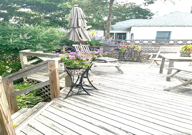 2nd image of 33 Broadway, Bay Shore, NY 11706 | MLS# 991536