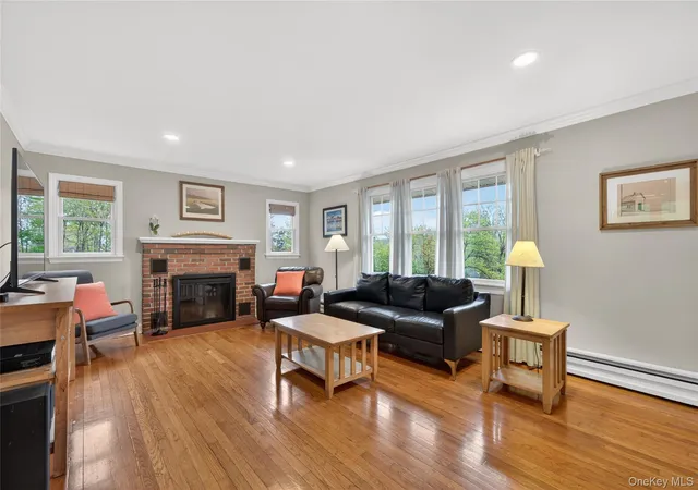 Photo 3 of Single family home for sale at 333 Oakland Ave, Monroe, NY 10950 | MLS# 991537 | Listing updated on 2026-09-16