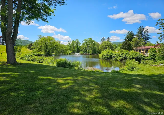 Homes for sale in Fishkill, NY | 14 Skyline Drive, Fishkill, NY 12524 | Houzeo