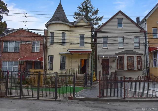 Photo 2 of Sale Pending at 740 E 218th Street, New York, NY 10467 | MLS# 991602 | Listing updated on 2026-05-02