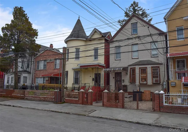 Photo 3 of Sale Pending at 740 E 218th Street, New York, NY 10467 | MLS# 991602 | Listing updated on 2026-05-02