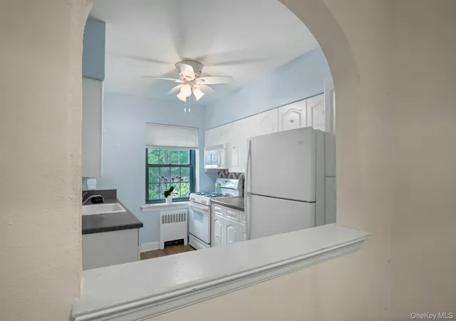 Photo 3 of Sale Pending at 20 Alden Pl #1, Bronxville, NY 10708 | MLS# 991607 | Listing updated on 2026-09-18