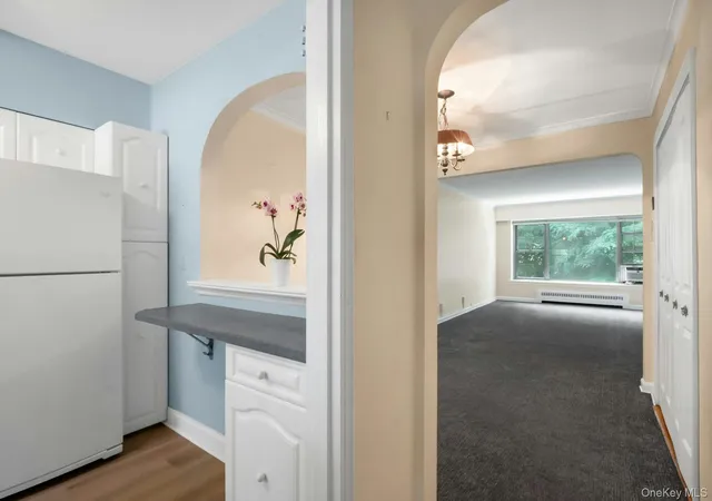 Photo 4 of Sale Pending at 20 Alden Pl #1, Bronxville, NY 10708 | MLS# 991607 | Listing updated on 2026-09-18