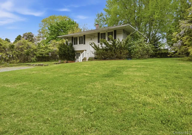 2nd image of 285 Sheep Pasture Rd, East Setauket, NY 11733 | MLS# 991640