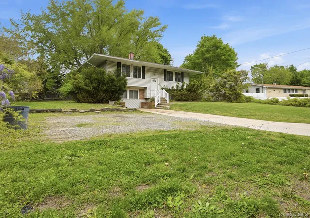 3rd image of 285 Sheep Pasture Rd, East Setauket, NY 11733 | MLS# 991640