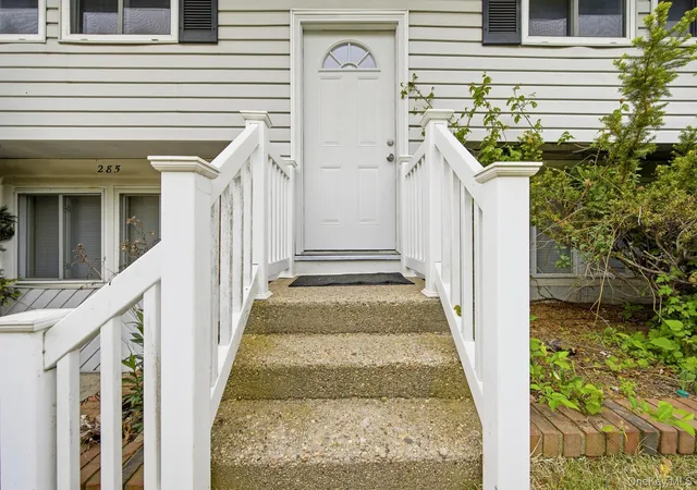 4th image of 285 Sheep Pasture Rd, East Setauket, NY 11733 | MLS# 991640
