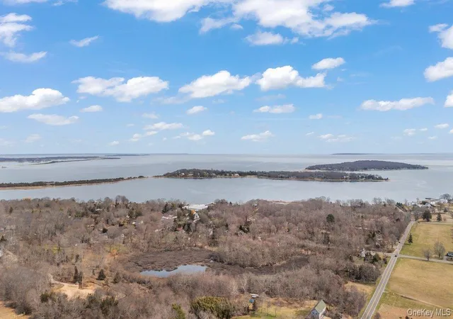 4th image of 5 Marc St, Shelter Island, NY 11964 | MLS# 991700