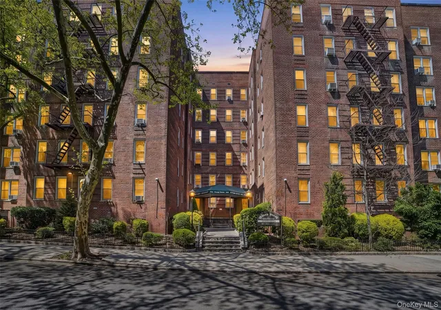 Photo 1 of Condo for sale at 2105 Wallace Ave #2A, Bronx, NY 10462 | MLS# 991712 | Listing updated on 2026-08-31