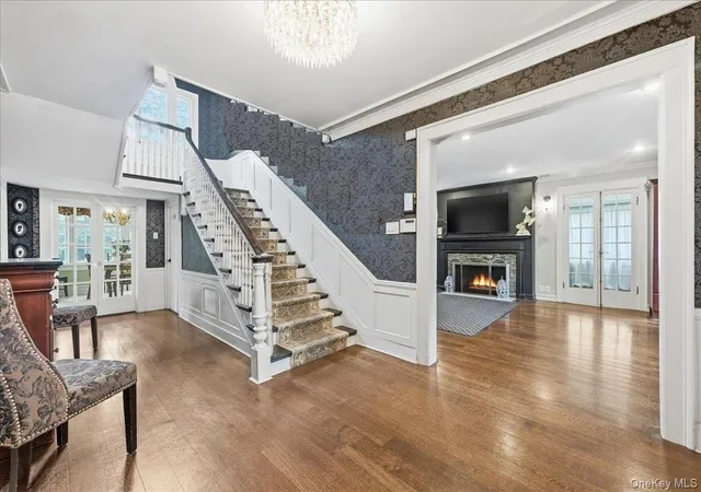 5th image of 10 Massachusetts Blvd, Floral Park, NY 11001 | MLS# 991769
