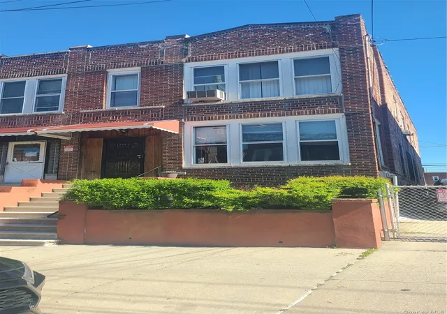 Photo 2 of Sale Pending at 949 E 223rd Street, Bronx, NY 10466 | MLS# 991787 | Listing updated on 2026-07-08