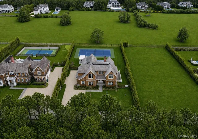 Photo 2 of Mansion for sale at 460 Edge Of Woods Rd, Southampton, NY 11968 | MLS# 991792 | Listing updated on 2026-10-04