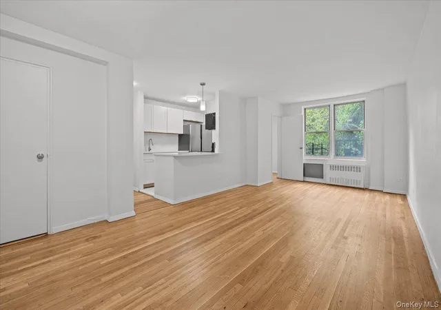 5th image of 5425 Valles Ave #2M, Bronx, NY 10471 | MLS# 991799