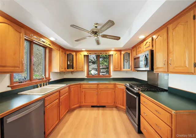 Photo 4 of Single family home for sale at 621 Jersey Ave, Greenwood Lake, NY 10925 | MLS# 991815 | Listing updated on 2026-09-25