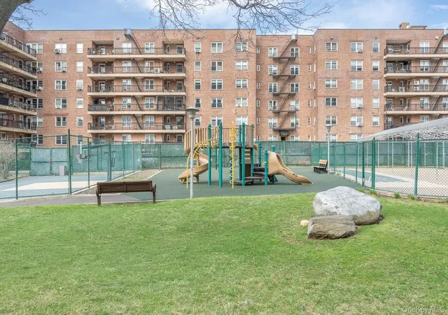 2nd image of 166-25 Powells Cvs Blvd, Whitestone, NY 11357