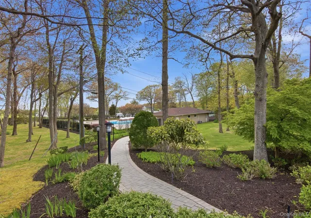 34th image of 605 Fox Hill Dr, Riverhead, NY 11933 | MLS# 991855