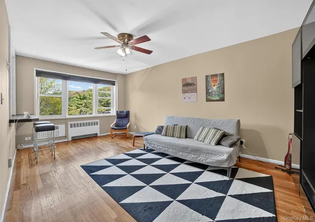 Homes for sale in Greenburgh, NY | 30 E Hartsdale Ave #2A, Greenburgh, NY 10530 | MLS# 991861