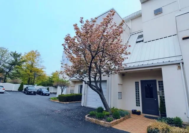 2nd image of 2716 Schurz Ave #B1, Bronx, NY 10465 | MLS# 991884