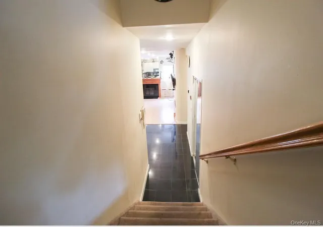3rd image of 2716 Schurz Ave, New York, NY 10465