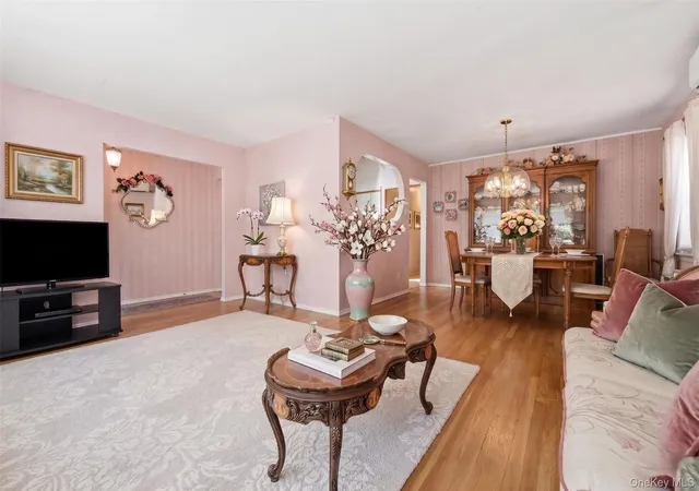 3rd image of 236 Franklin Ave, Malverne, NY 11565 | MLS# 991899