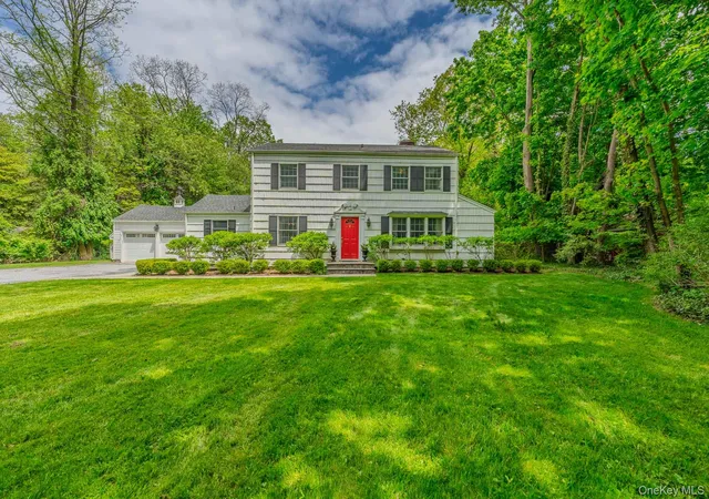 1st image of 169 Turkey Ln, Huntington, NY 11724 | MLS# 991911