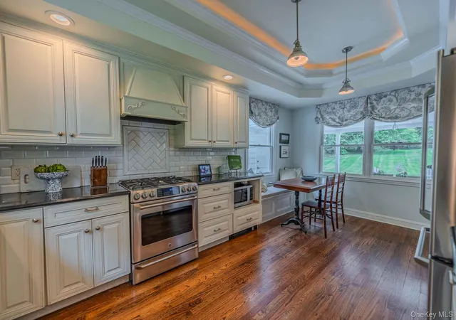4th image of 169 Turkey Ln, Huntington, NY 11724 | MLS# 991911