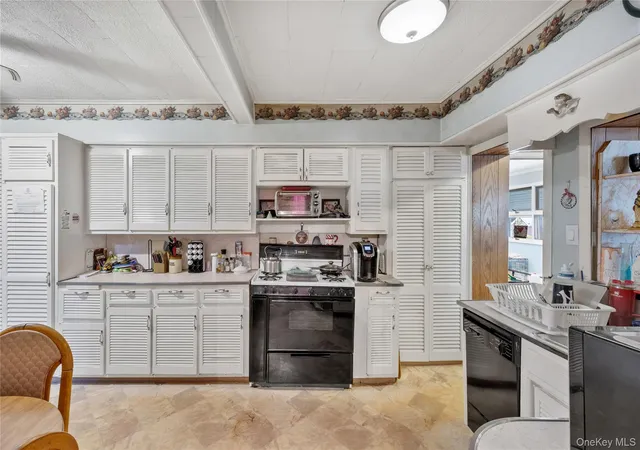 3rd image of 184 Roosevelt Blvd, Hauppauge, NY 11788 | MLS# 991914