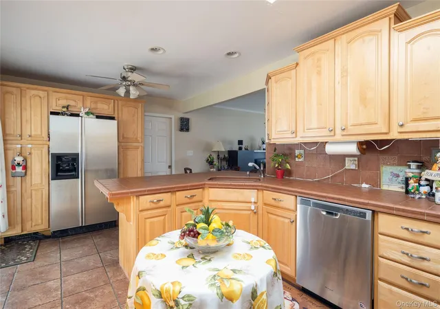 5th image of 88 14Th St, Oyster Bay, NY 11801 | MLS# 991946