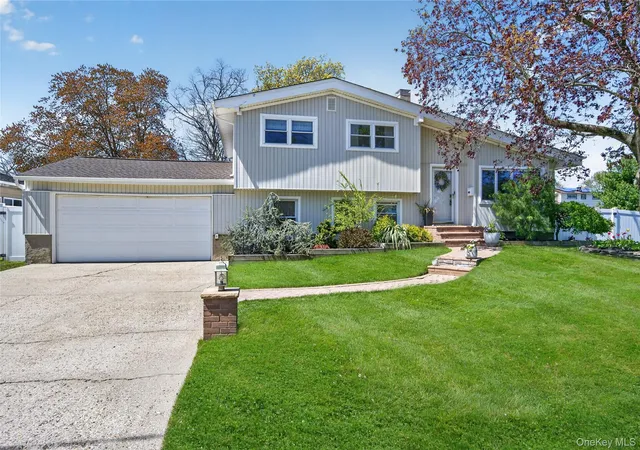 1st image of 182 W 21st St, Deer Park, NY 11729 | MLS# 991961