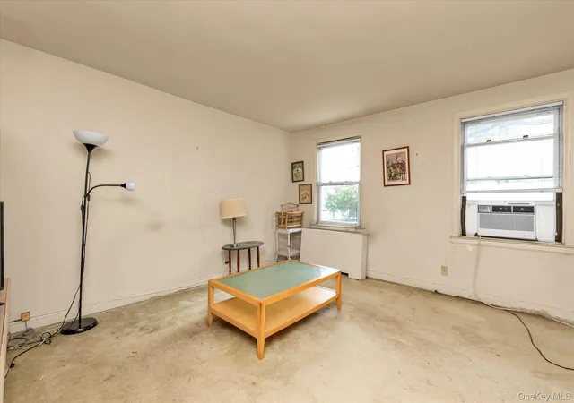 Homes for sale in North Hempstead, NY | 3 Edwards Street #1F, North Hempstead, NY 11577 | MLS# 991969