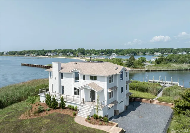 4th image of 7 Convent Ln, Center Moriches, NY 11934 | MLS# 991970