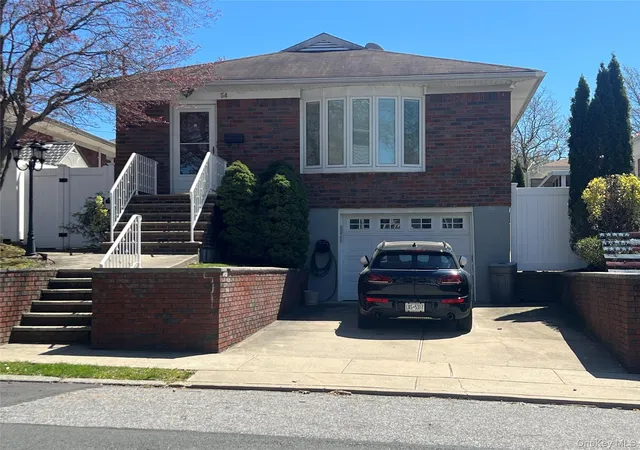 Single family home for sale at 54 Alpine Ct, New York, NY 10310 | MLS# 991999