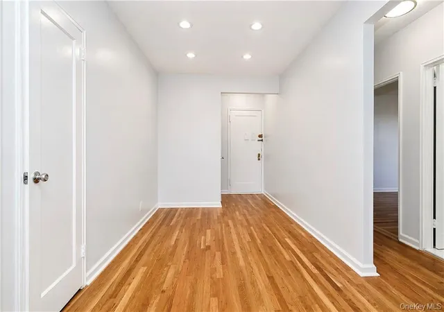Listing Photo 5 - Condo for sale in building located at 3025 Ocean Ave, New York, NY 11235 - Unit #6E
