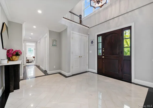 Photo 4 of Single family home for sale at 205 Hewlett Neck Rd, Woodmere, NY 11598 | MLS# 992094 | Listing updated on 2026-05-11
