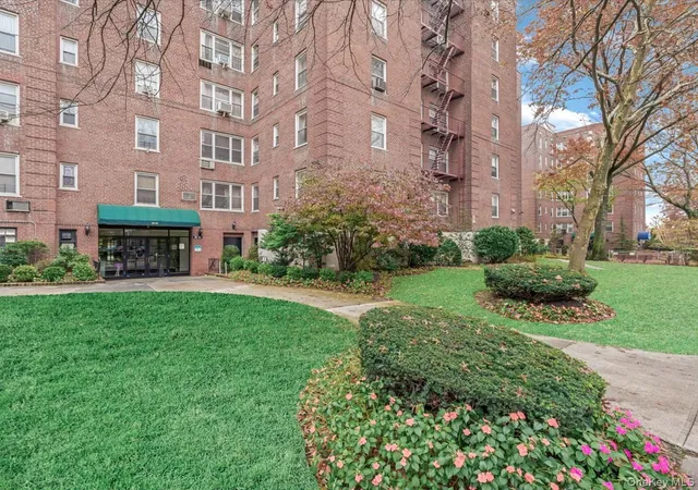 Photo 2 of Sale Pending at 2625 Union St #6A, Flushing, NY 11354 | MLS# 992105 | Listing updated on 2026-06-04