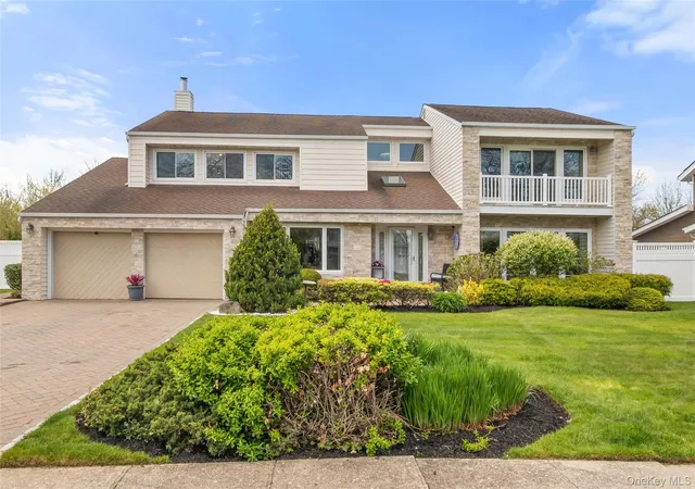 3rd image of 152 Pace Dr S, West Islip, NY 11795 | MLS# 992120
