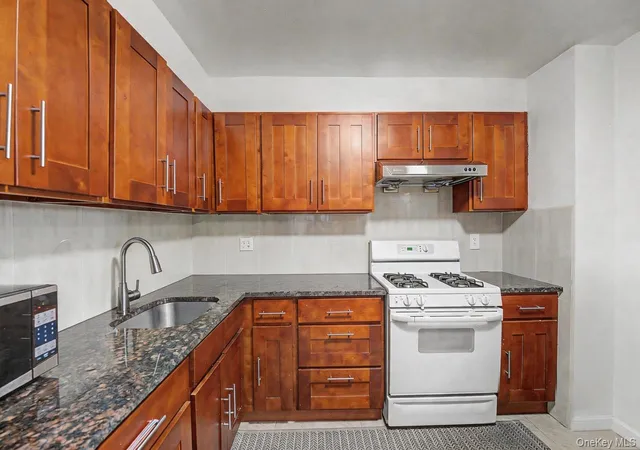 4th image of 87-08 Justice Ave, New York, NY 11373