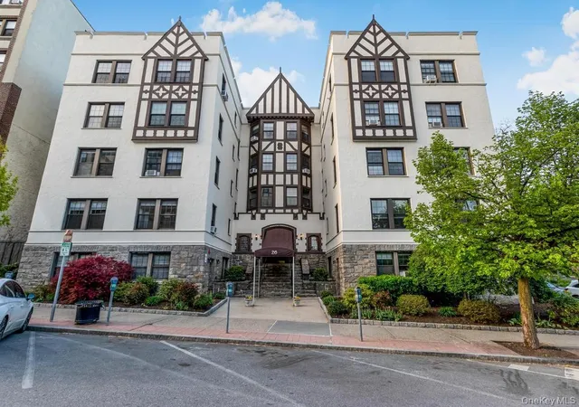 15th image of 26 Pondfield Rd W #F, Yonkers, NY 10708 | MLS# 992132