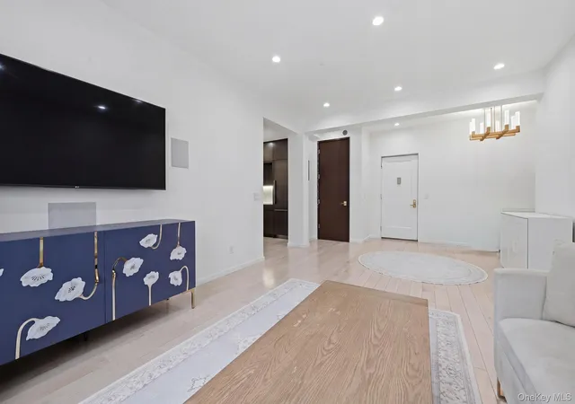 Photo 4 of House for sale at 1500 Ocean Pkwy #1A, Brooklyn, NY 11230 | MLS# 992149 | Listing updated on 2026-07-16