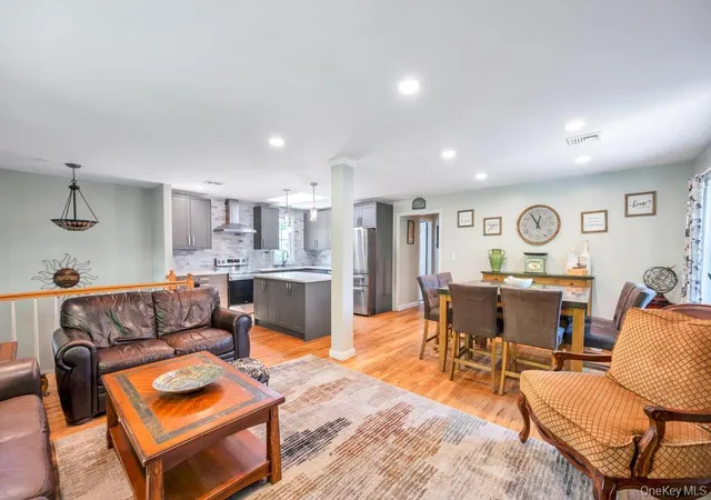 5th image of 4 Florence St, Nesconset, NY 11767 | MLS# 992164
