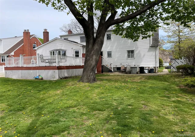 2nd image of 581 Grand Ave, Lindenhurst, NY 11757 | MLS# 992179
