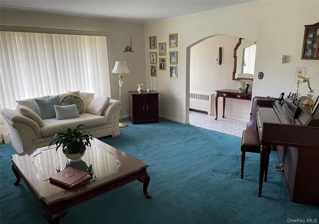 5th image of 581 Grand Ave, Lindenhurst, NY 11757 | MLS# 992179