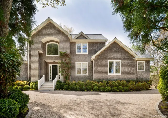 1st image of 3 Bridies Path, Southampton, NY 11968 | MLS# 992304
