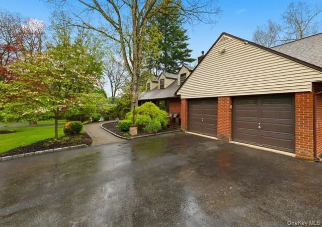 5th image of 13 Tree Top Ln, Poughkeepsie, NY 12603 | MLS# 992329