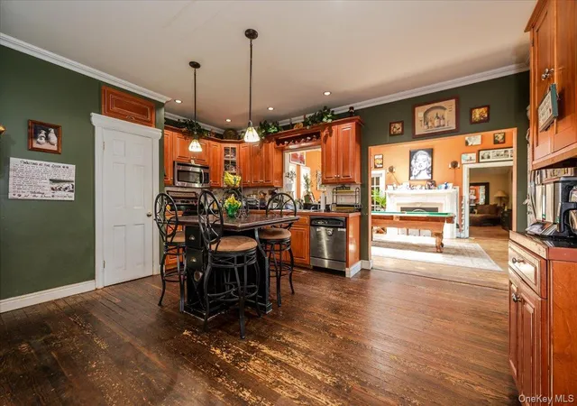 Photo 4 of Sale Pending at 35 Cooke Ave, Brookhaven, NY 11742 | MLS# 992339 | Listing updated on 2026-08-06