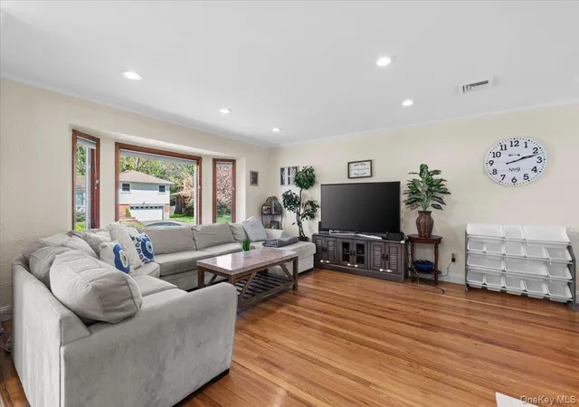 Photo 3 of Sale Pending at 61 Winthrop Rd, Oyster Bay, NY 11803 | MLS# 992348 | Listing updated on 2026-08-04