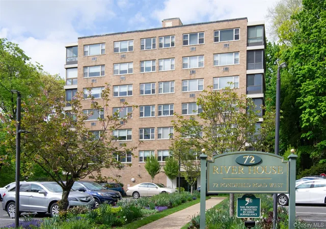 Homes for sale in Eastchester, NY | 72 Pondfield Road West #1G, Eastchester, NY 10708 | MLS# 992355