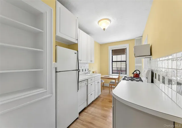 Listing Photo 4 - Condo for sale in Chatwick Gardens located at 6812 Burns St, New York, NY 11375 - Unit #A3