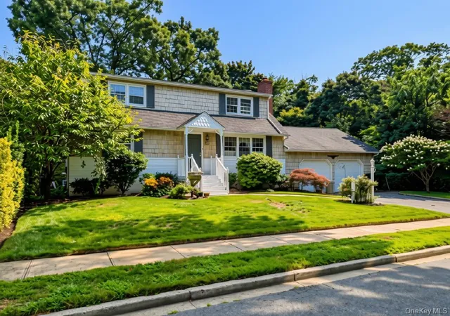 Photo 1 of Single family home for sale at 2 Rhode Is Ave, Massapequa, NY 11758 | MLS# 992438 | Listing updated on 2026-10-08